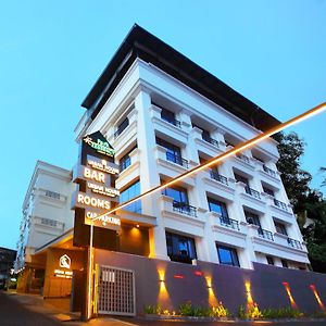 Park Residency Luxury Business Hotel